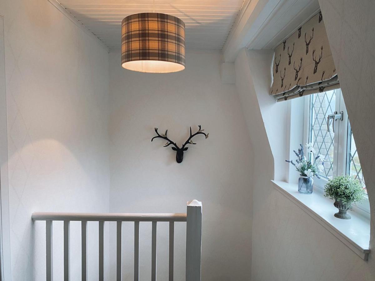 Macleen Cottage Arrochar Bagian luar foto