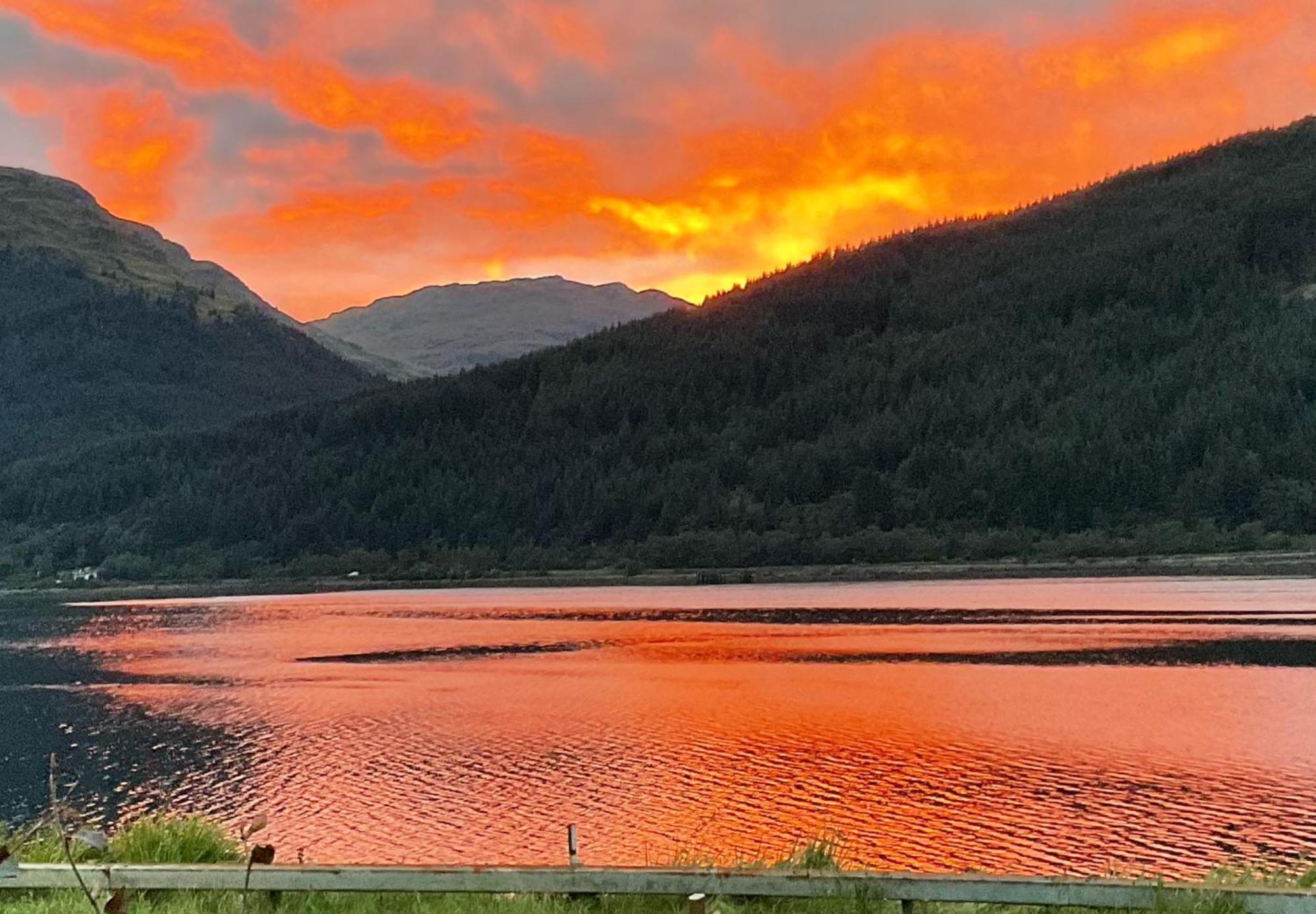 Macleen Cottage Arrochar Bagian luar foto